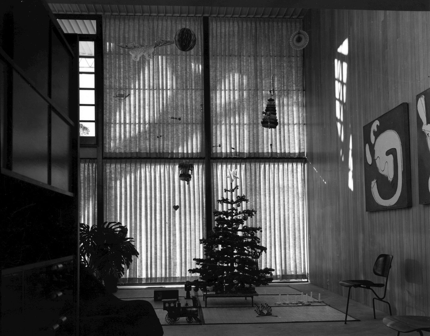 Božićna čarolija u Eames kući